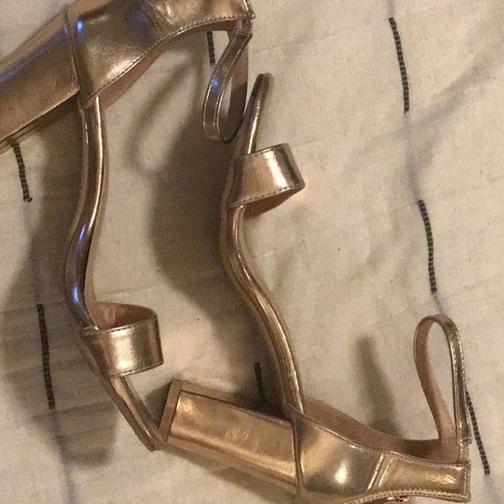 gold sandels